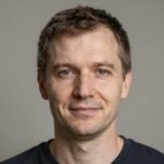 Портрет Артема Волкова, реализовавшего внедрение систем автоматизации ответов Instagram для онлайн-магазинов